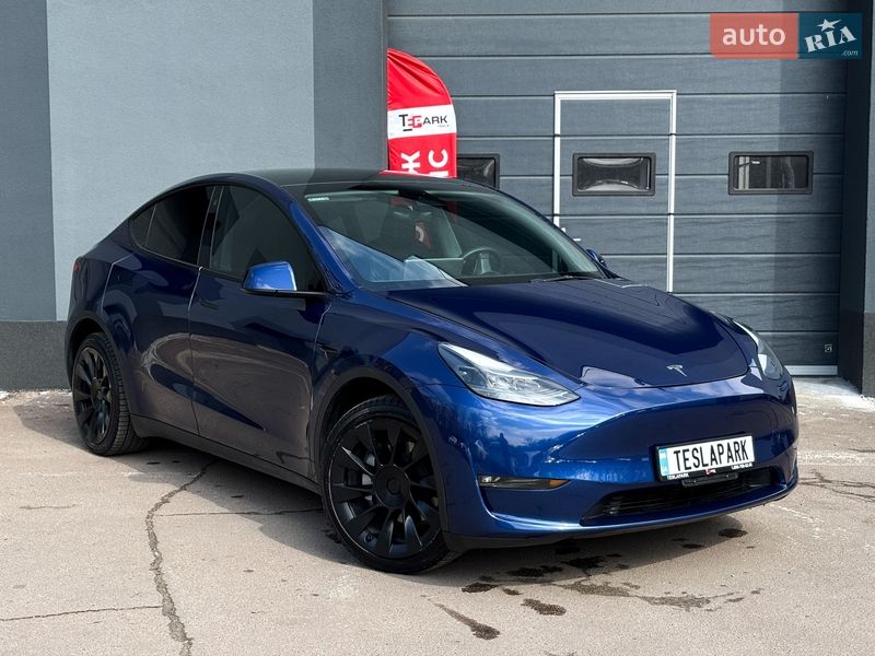 Tesla Model Y 2023