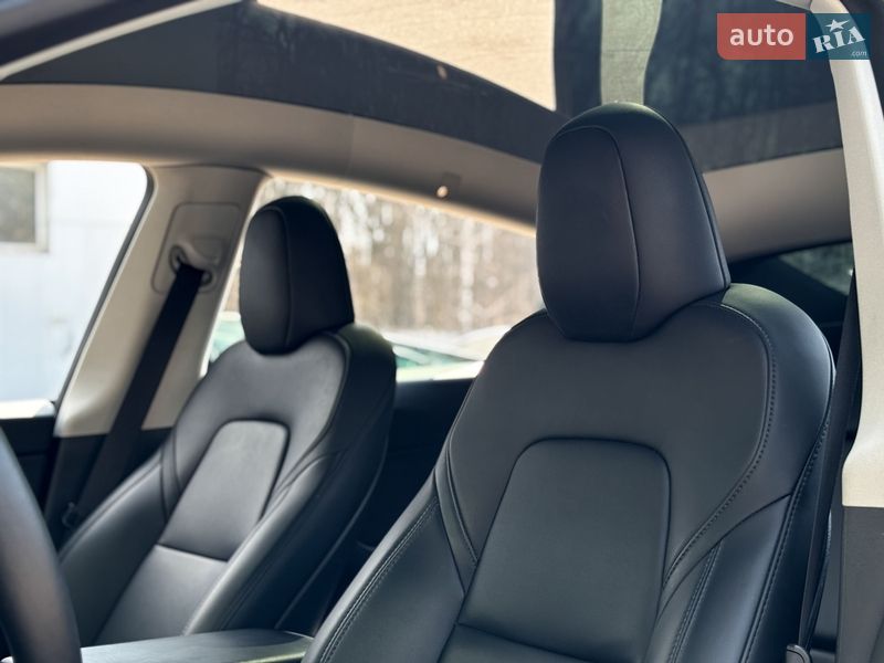 Внедорожник / Кроссовер Tesla Model Y 2023 в Киеве