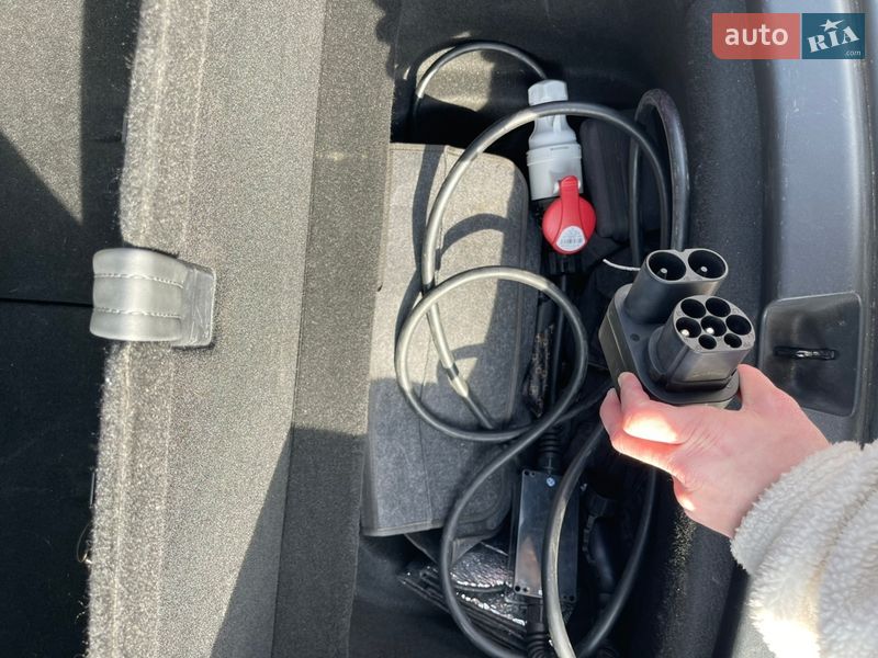 Внедорожник / Кроссовер Tesla Model Y 2021 в Черноморске