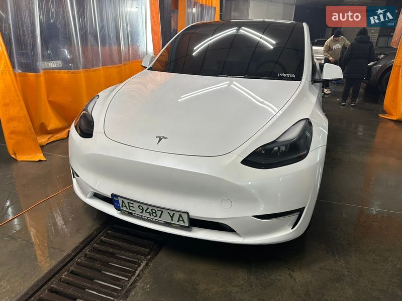 Внедорожник / Кроссовер Tesla Model Y 2024 в Днепре