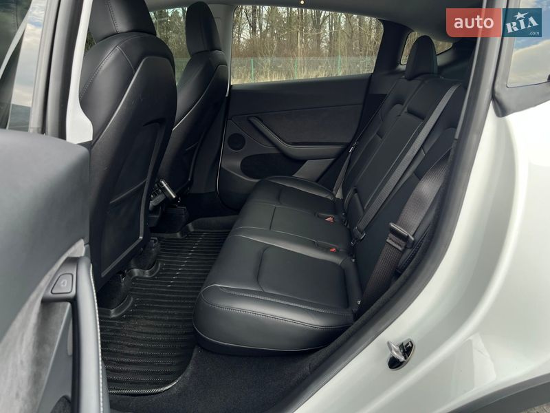 Позашляховик / Кросовер Tesla Model Y 2023 в Львові фото 26 Позашляховик / Кросовер Tesla Model Y 2023 в Львові