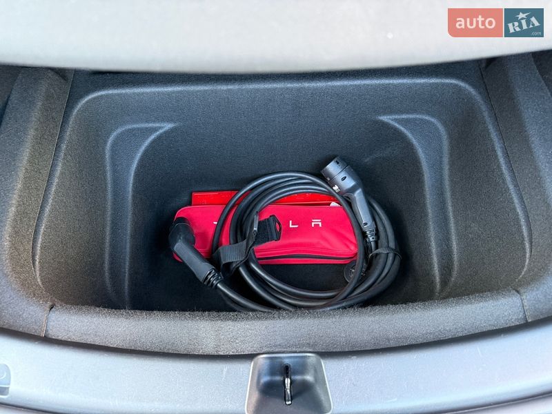 Внедорожник / Кроссовер Tesla Model Y 2022 в Киеве фото 37 Внедорожник / Кроссовер Tesla Model Y 2022 в Киеве