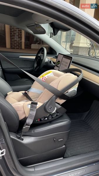 Внедорожник / Кроссовер Tesla Model Y 2023 в Киеве