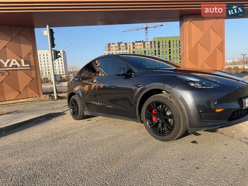 Внедорожник / Кроссовер Tesla Model Y 2024 в Буче
