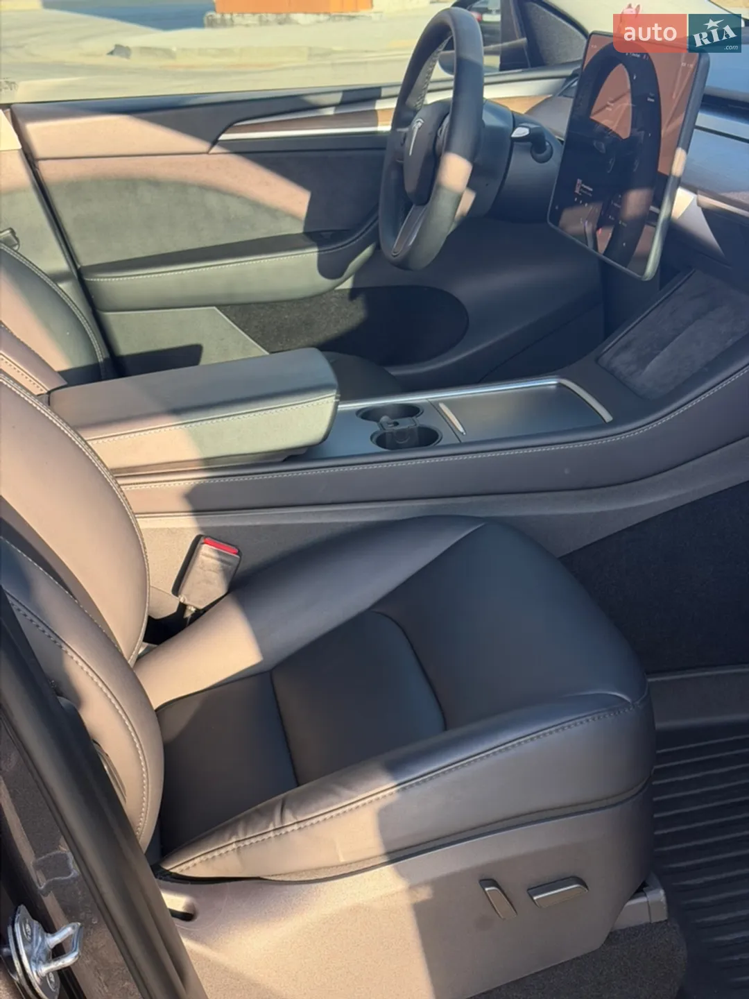 2024 Tesla Model Y - мініатюра 35