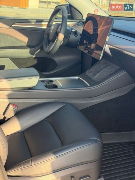 Внедорожник / Кроссовер Tesla Model Y 2024 в Буче