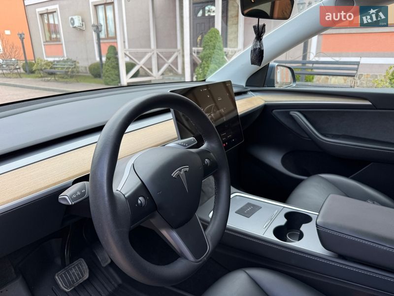 Внедорожник / Кроссовер Tesla Model Y 2022 в Стрые