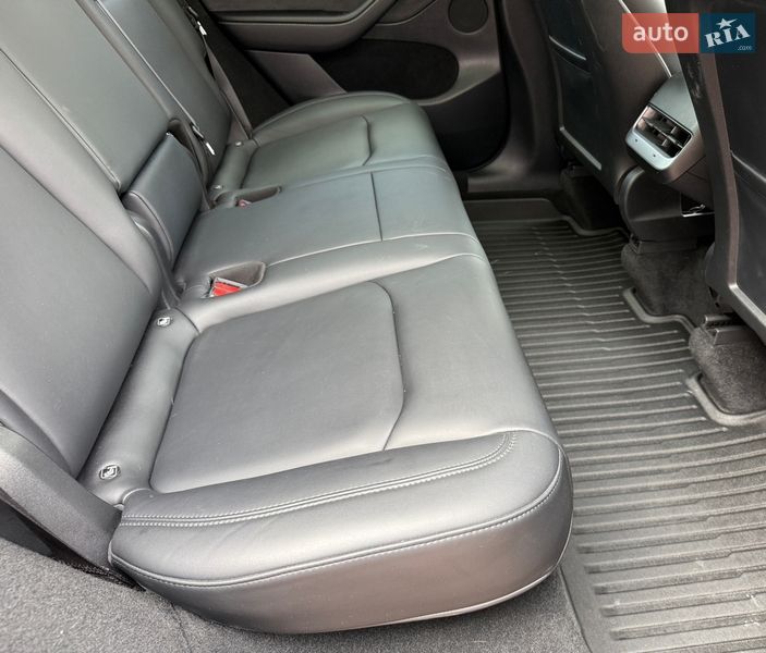 Внедорожник / Кроссовер Tesla Model Y 2022 в Стрые