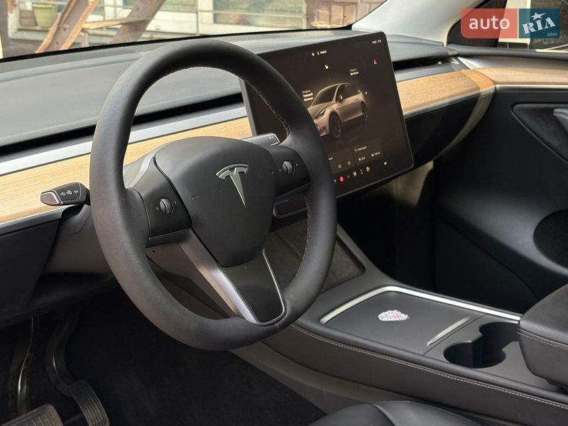 Внедорожник / Кроссовер Tesla Model Y 2022 в Киеве