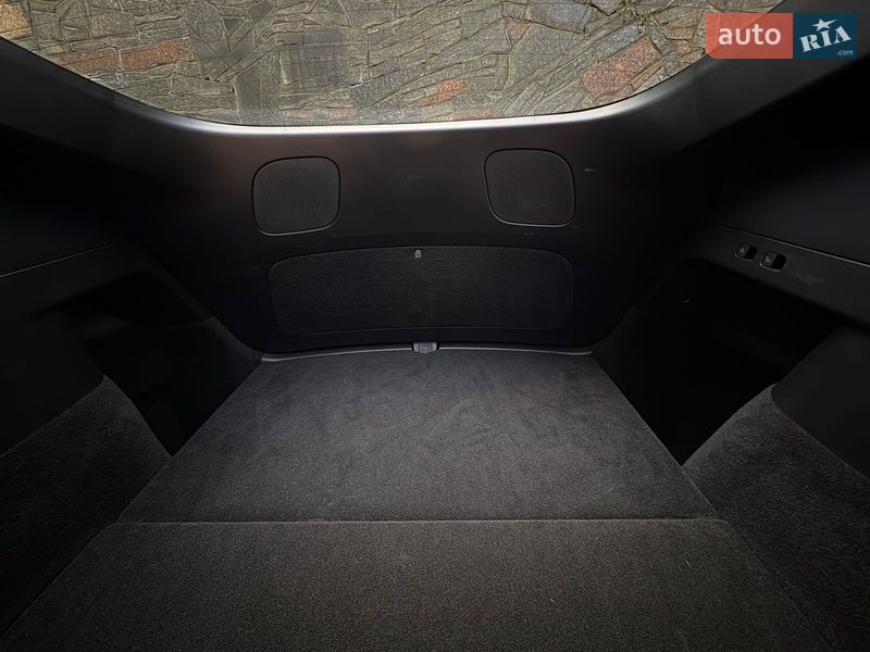 Внедорожник / Кроссовер Tesla Model Y 2022 в Киеве