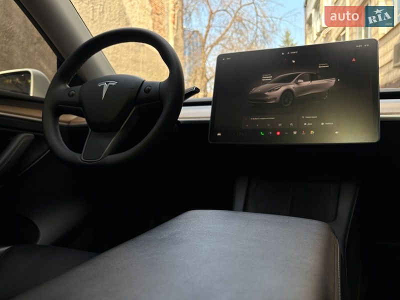 Внедорожник / Кроссовер Tesla Model Y 2022 в Киеве