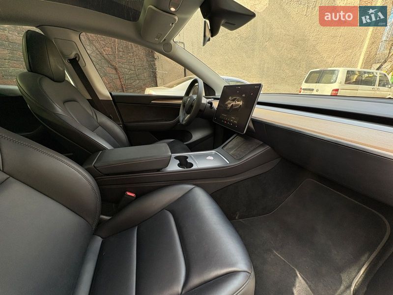 Внедорожник / Кроссовер Tesla Model Y 2022 в Киеве