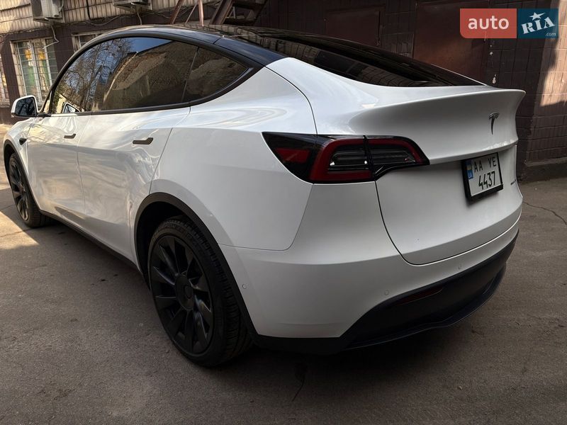 Внедорожник / Кроссовер Tesla Model Y 2022 в Киеве