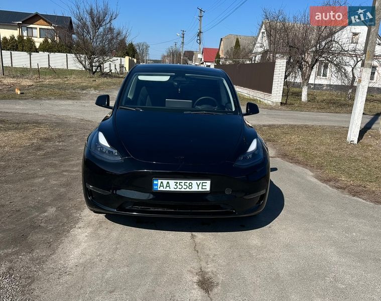 Внедорожник / Кроссовер Tesla Model Y 2023 в Киеве