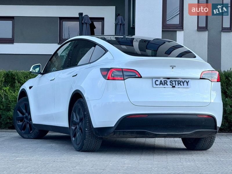 Внедорожник / Кроссовер Tesla Model Y 2024 в Стрые