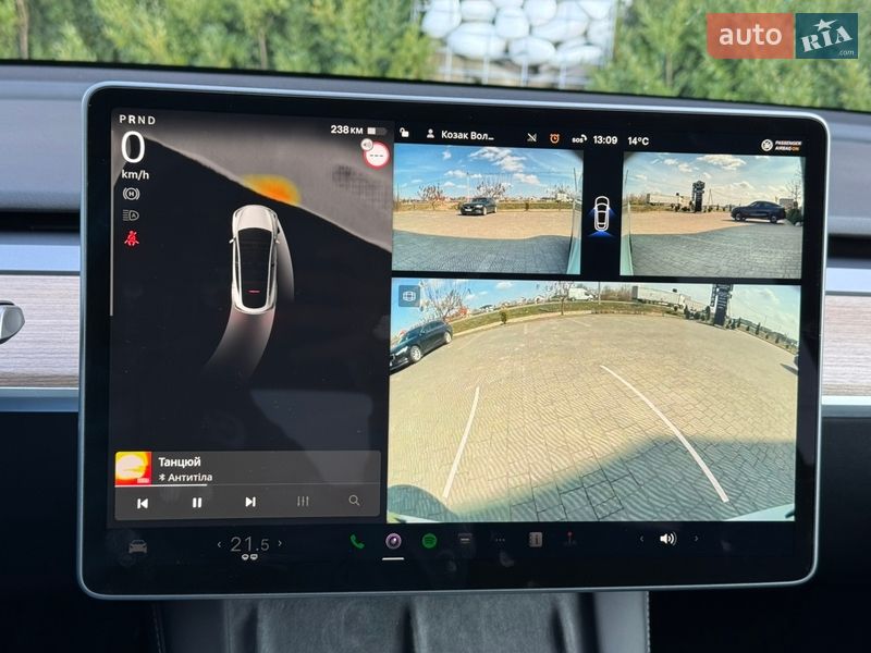 Внедорожник / Кроссовер Tesla Model Y 2024 в Стрые