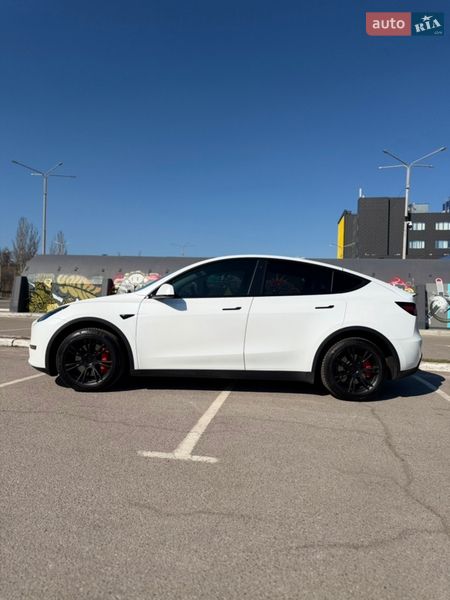 Позашляховик / Кросовер Tesla Model Y 2022 в Києві фото 10 Позашляховик / Кросовер Tesla Model Y 2022 в Києві