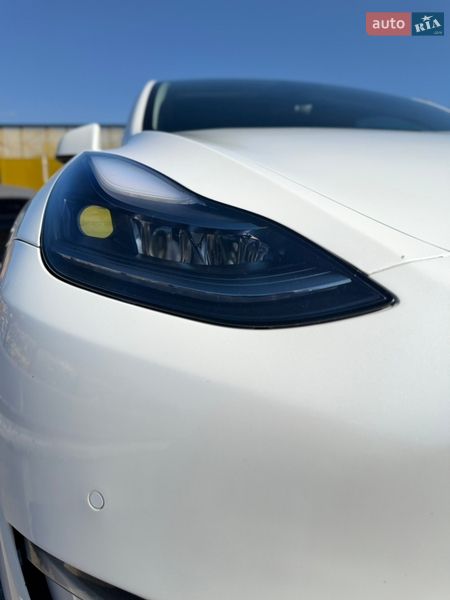 Позашляховик / Кросовер Tesla Model Y 2022 в Києві фото 13 Позашляховик / Кросовер Tesla Model Y 2022 в Києві