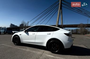 Внедорожник / Кроссовер Tesla Model Y 2022 в Киеве