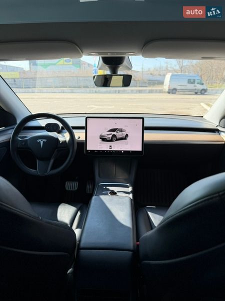 Позашляховик / Кросовер Tesla Model Y 2022 в Києві фото 21 Позашляховик / Кросовер Tesla Model Y 2022 в Києві