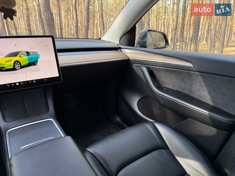 Позашляховик / Кросовер Tesla Model Y 2022 в Києві фото 17 Позашляховик / Кросовер Tesla Model Y 2022 в Києві
