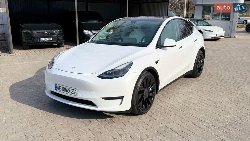 Tesla Model Y 2021