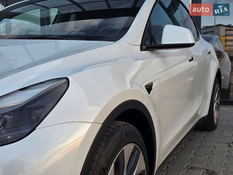 Позашляховик / Кросовер Tesla Model Y 2022 в Тернополі фото 13 Позашляховик / Кросовер Tesla Model Y 2022 в Тернополі