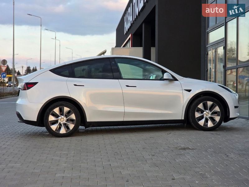 Позашляховик / Кросовер Tesla Model Y 2022 в Тернополі фото 20 Позашляховик / Кросовер Tesla Model Y 2022 в Тернополі