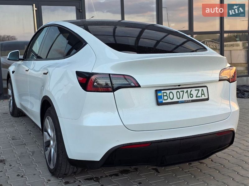 Позашляховик / Кросовер Tesla Model Y 2022 в Тернополі фото 26 Позашляховик / Кросовер Tesla Model Y 2022 в Тернополі