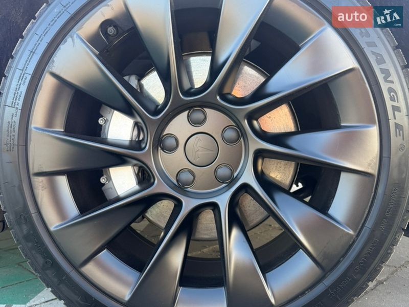 Внедорожник / Кроссовер Tesla Model Y 2023 в Киеве фото 12 Внедорожник / Кроссовер Tesla Model Y 2023 в Киеве