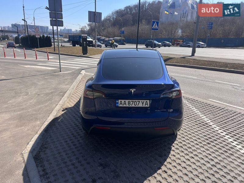 Внедорожник / Кроссовер Tesla Model Y 2020 в Киеве
