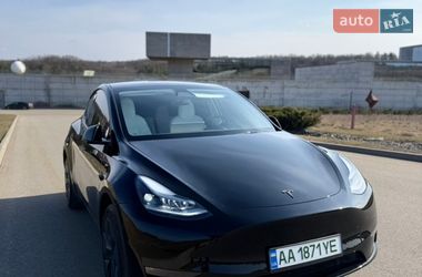 Внедорожник / Кроссовер Tesla Model Y 2024 в Киеве