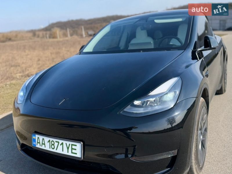 Позашляховик / Кросовер Tesla Model Y 2024 в Києві фото 13 Позашляховик / Кросовер Tesla Model Y 2024 в Києві