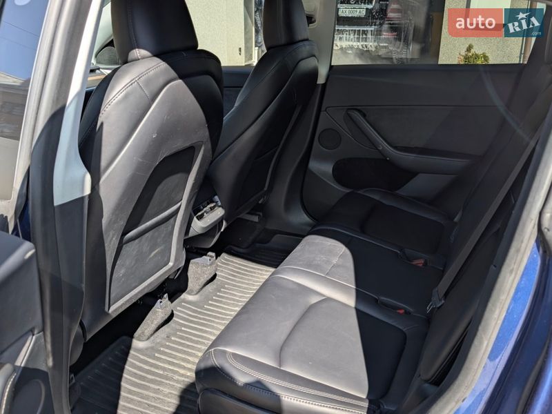 Внедорожник / Кроссовер Tesla Model Y 2024 в Харькове