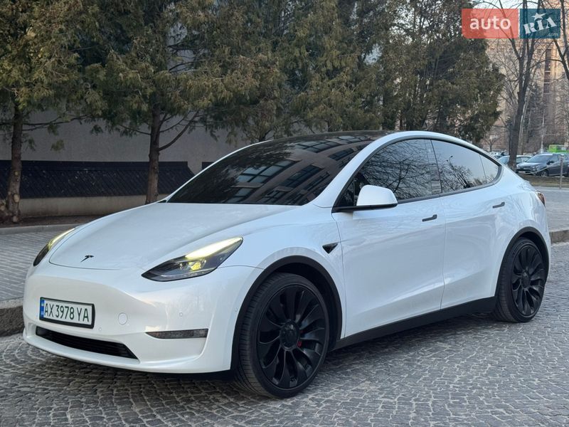 Tesla Model Y 2022