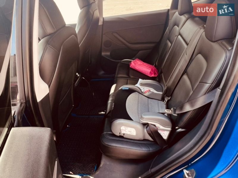 Внедорожник / Кроссовер Tesla Model Y 2020 в Киеве