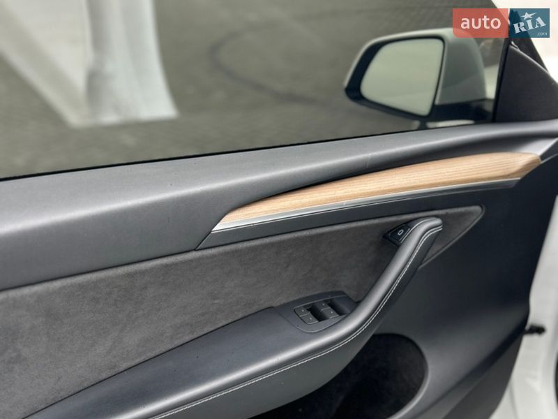 Внедорожник / Кроссовер Tesla Model Y 2023 в Днепре фото 35 Внедорожник / Кроссовер Tesla Model Y 2023 в Днепре