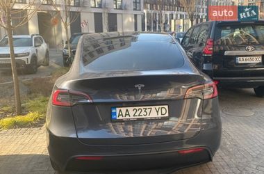 Внедорожник / Кроссовер Tesla Model Y 2022 в Киеве