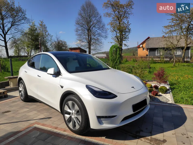 Tesla Model Y 2020