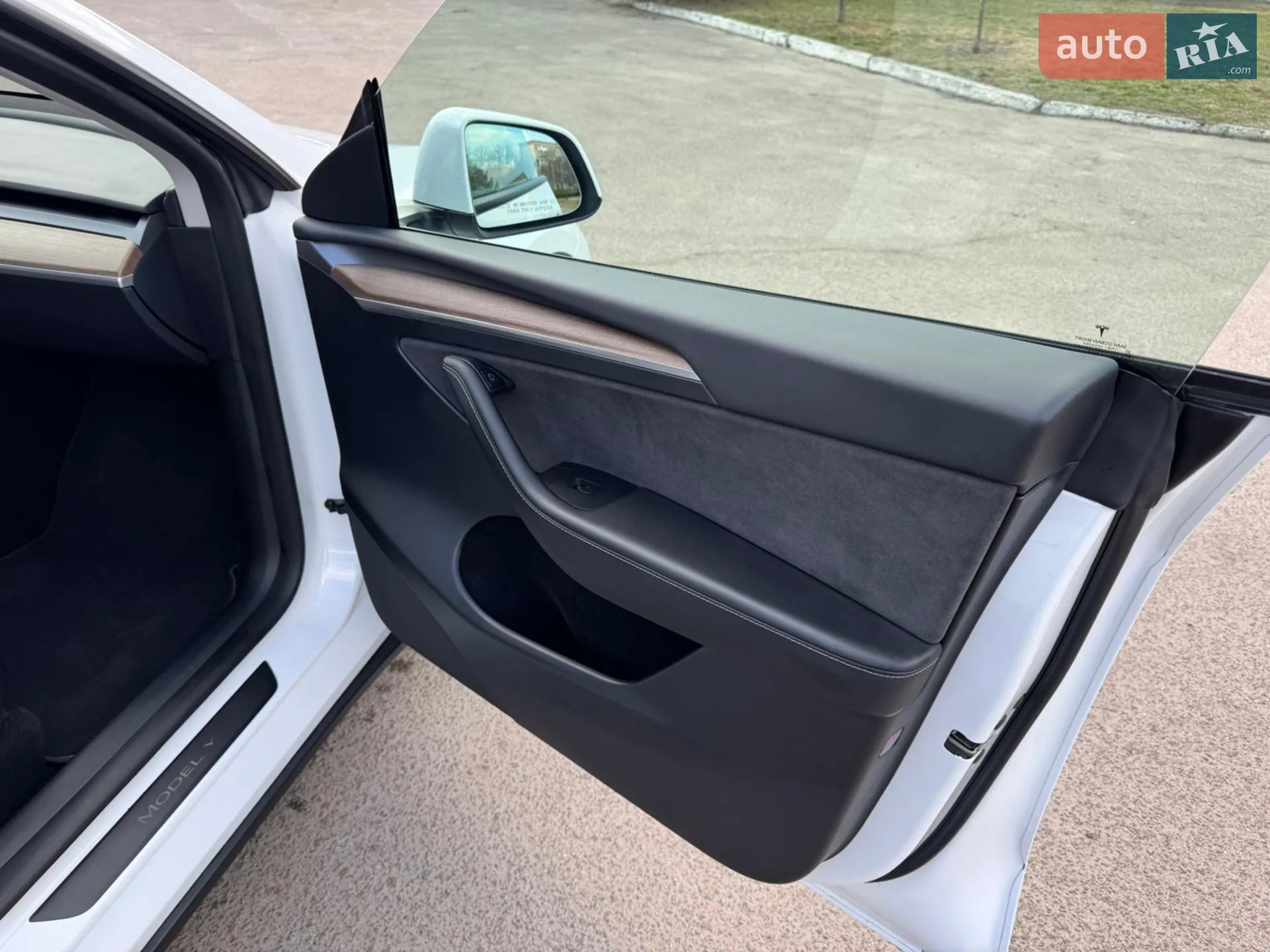 2023 Tesla Model Y - мініатюра 35