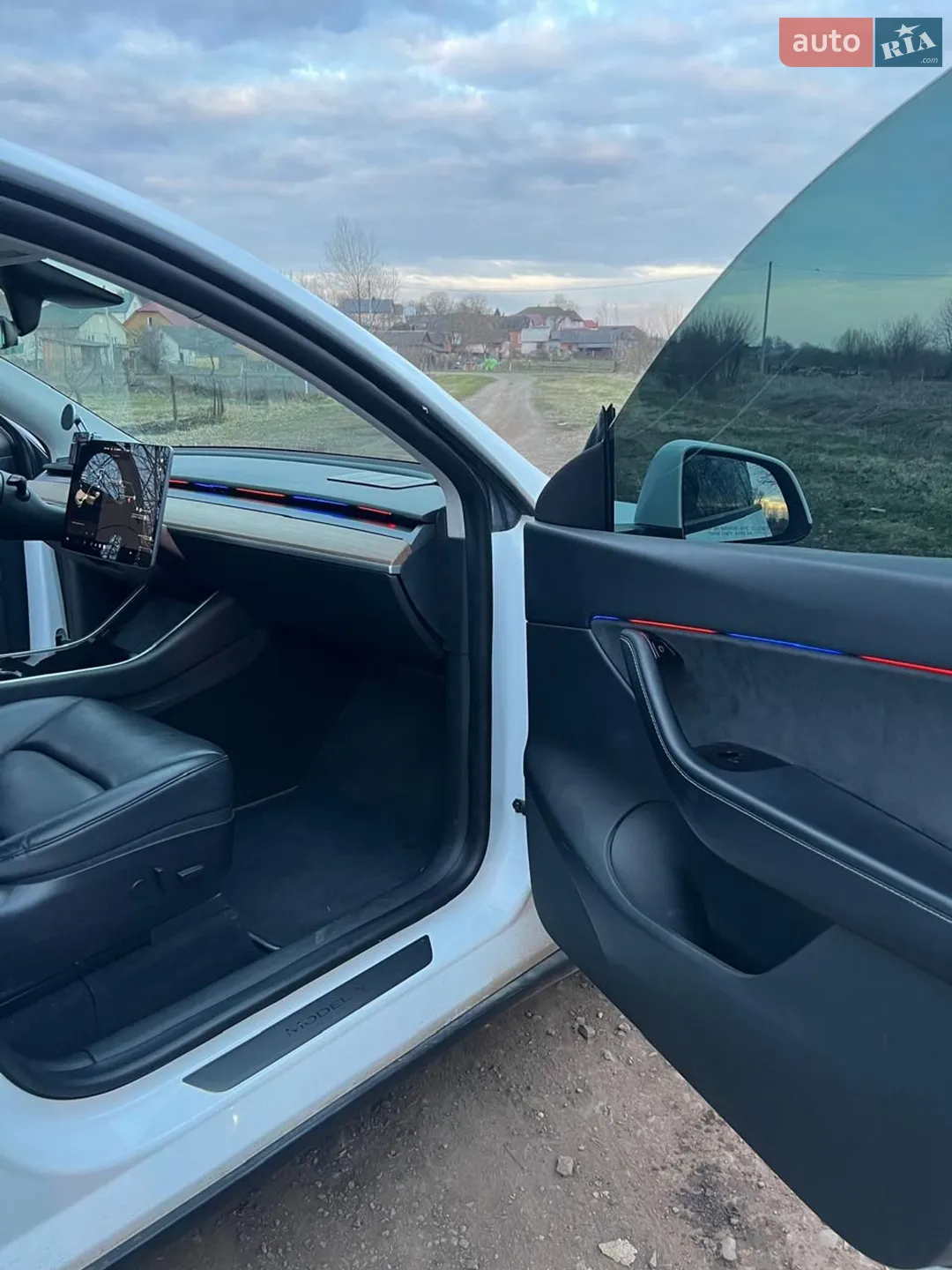 2020 Tesla Model Y - мініатюра 13