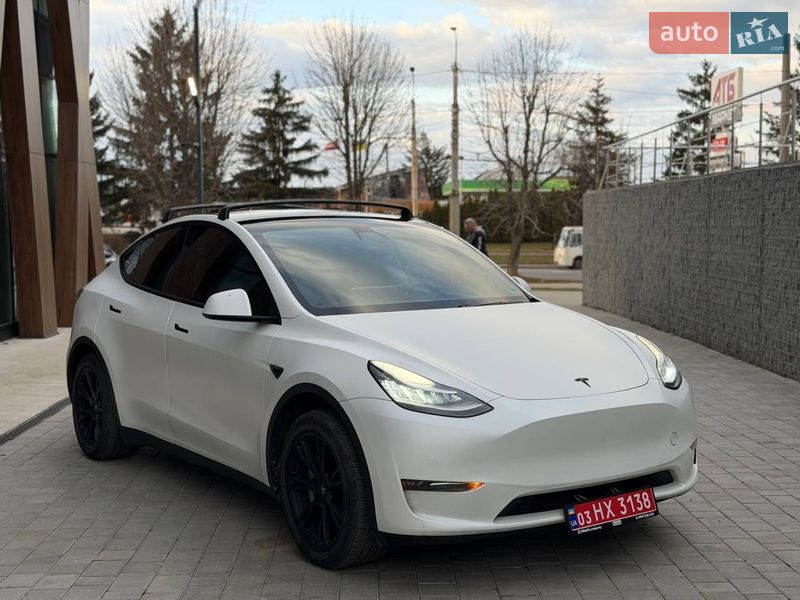 Tesla Model Y 2020