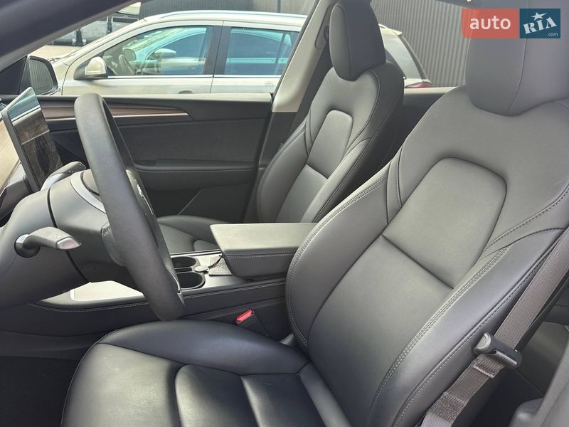 Внедорожник / Кроссовер Tesla Model Y 2024 в Виннице