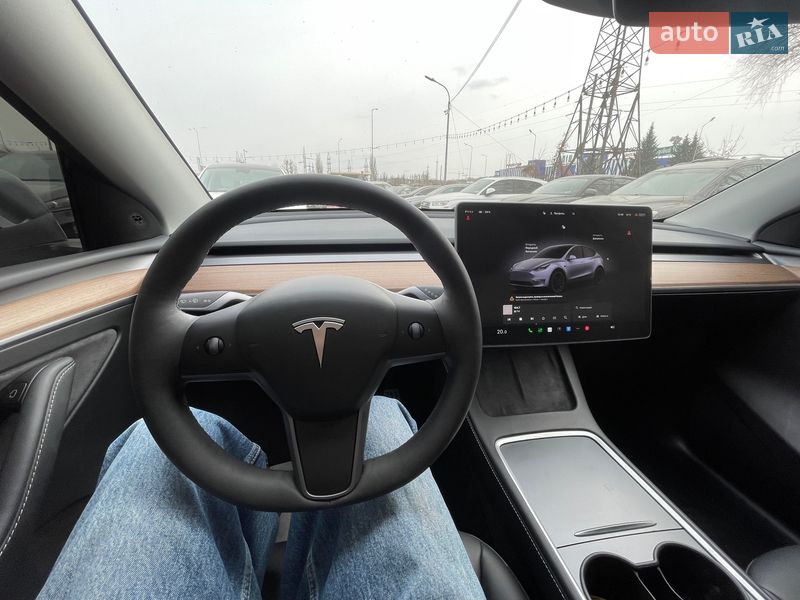 Внедорожник / Кроссовер Tesla Model Y 2025 в Львове