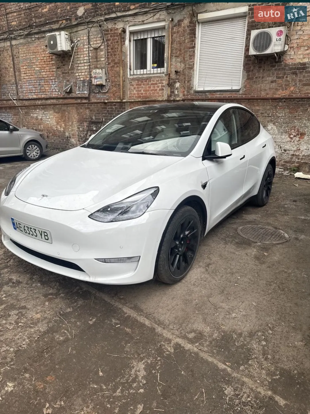 2021 Tesla Model Y - фото 1