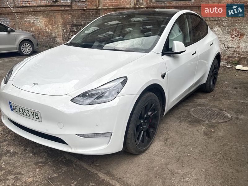 Tesla Model Y 2021