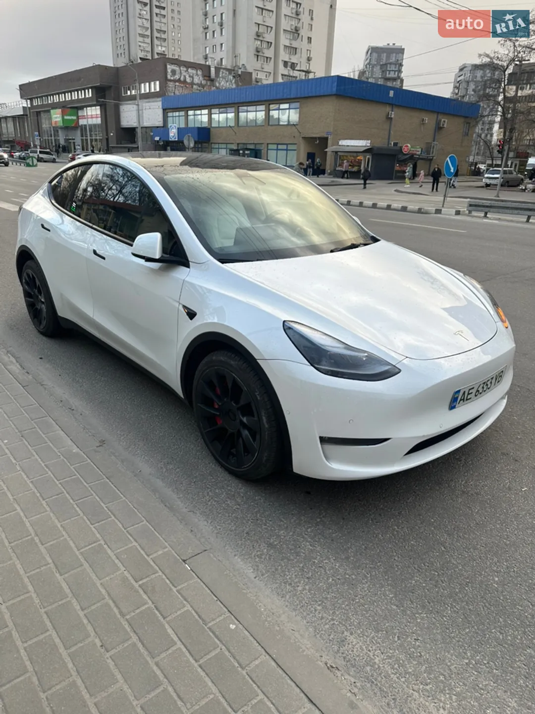 2021 Tesla Model Y - мініатюра 3