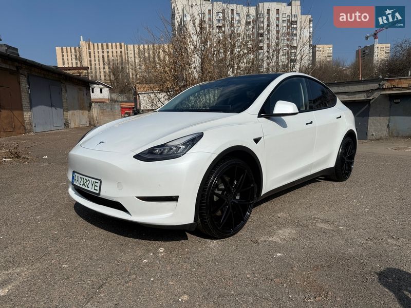 Позашляховик / Кросовер Tesla Model Y 2021 в Києві фото 20 Позашляховик / Кросовер Tesla Model Y 2021 в Києві