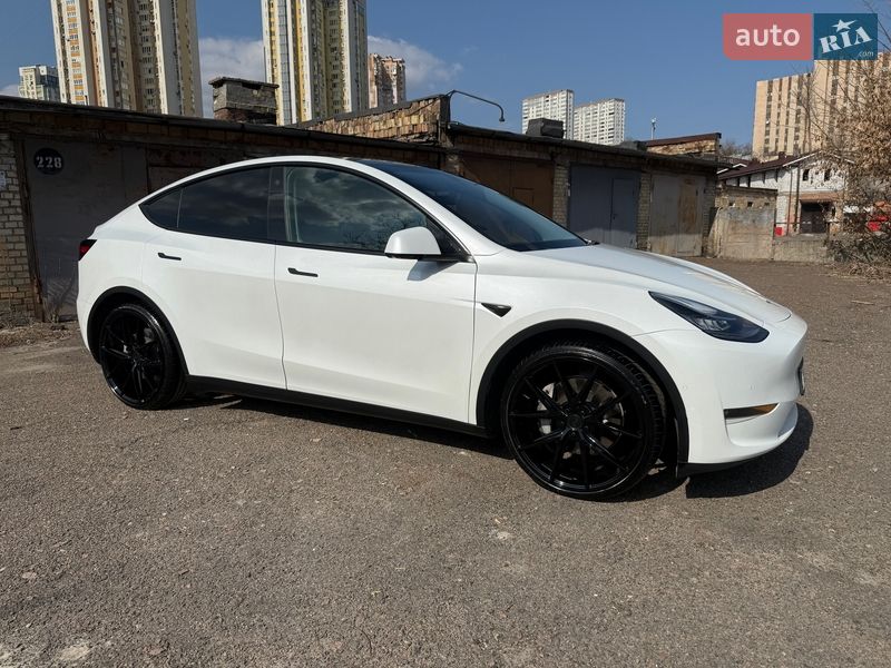 Позашляховик / Кросовер Tesla Model Y 2021 в Києві фото 6 Позашляховик / Кросовер Tesla Model Y 2021 в Києві