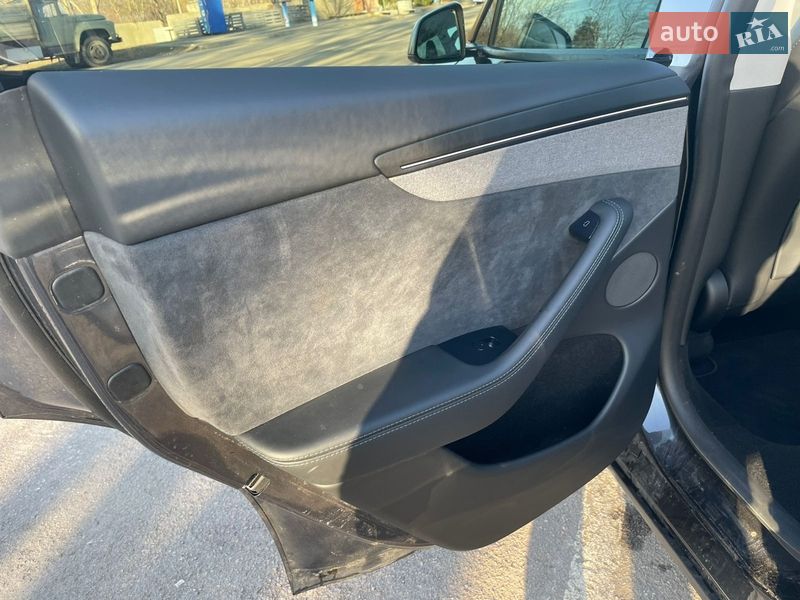 Внедорожник / Кроссовер Tesla Model Y 2025 в Ровно фото 26 Внедорожник / Кроссовер Tesla Model Y 2025 в Ровно